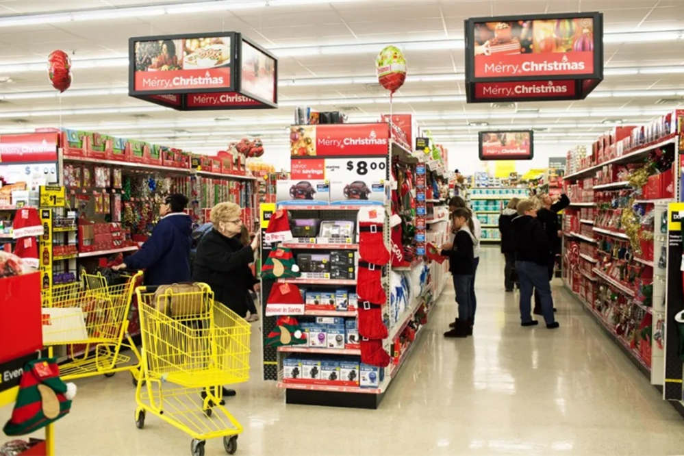 is dollar general open on christmas day