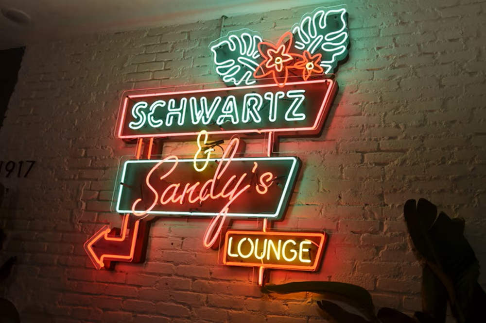 is schwartz and sandy's still open