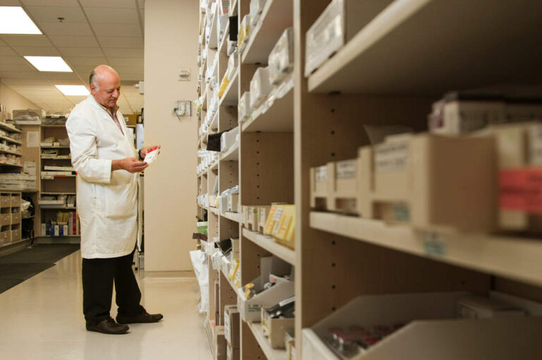 what pharmacy is open 24 hours